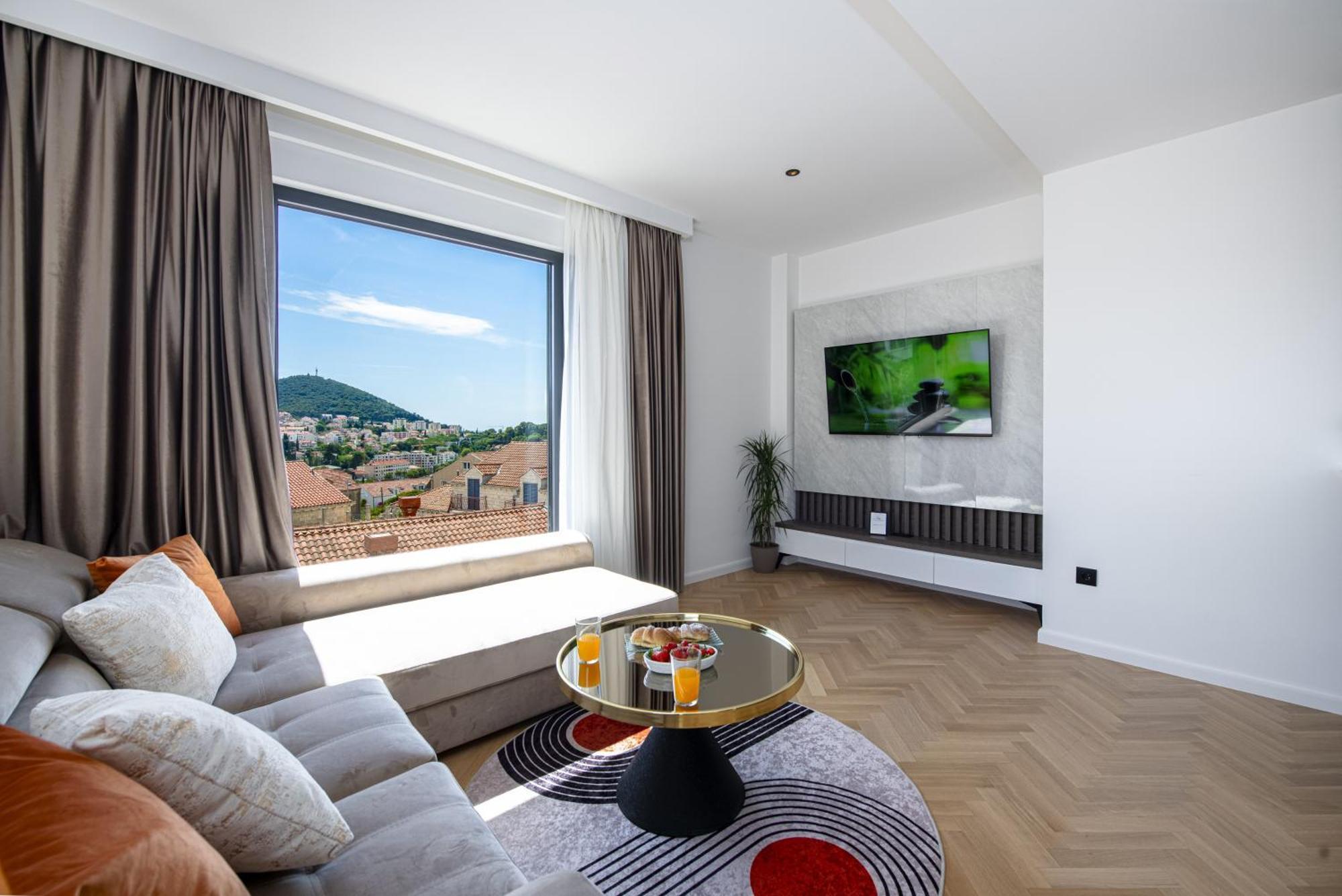 Rausion Luxury Apartment