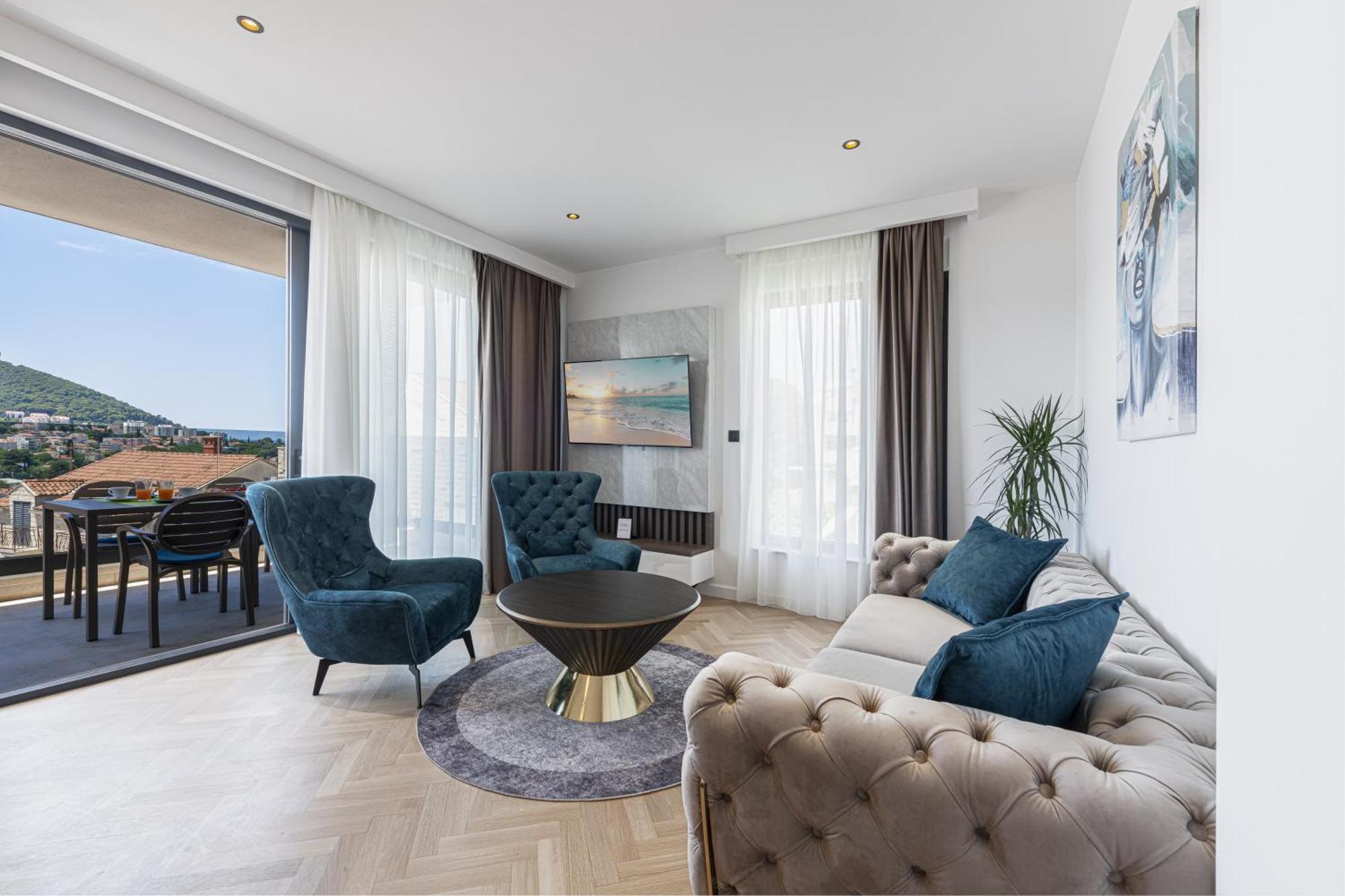Rausion Luxury