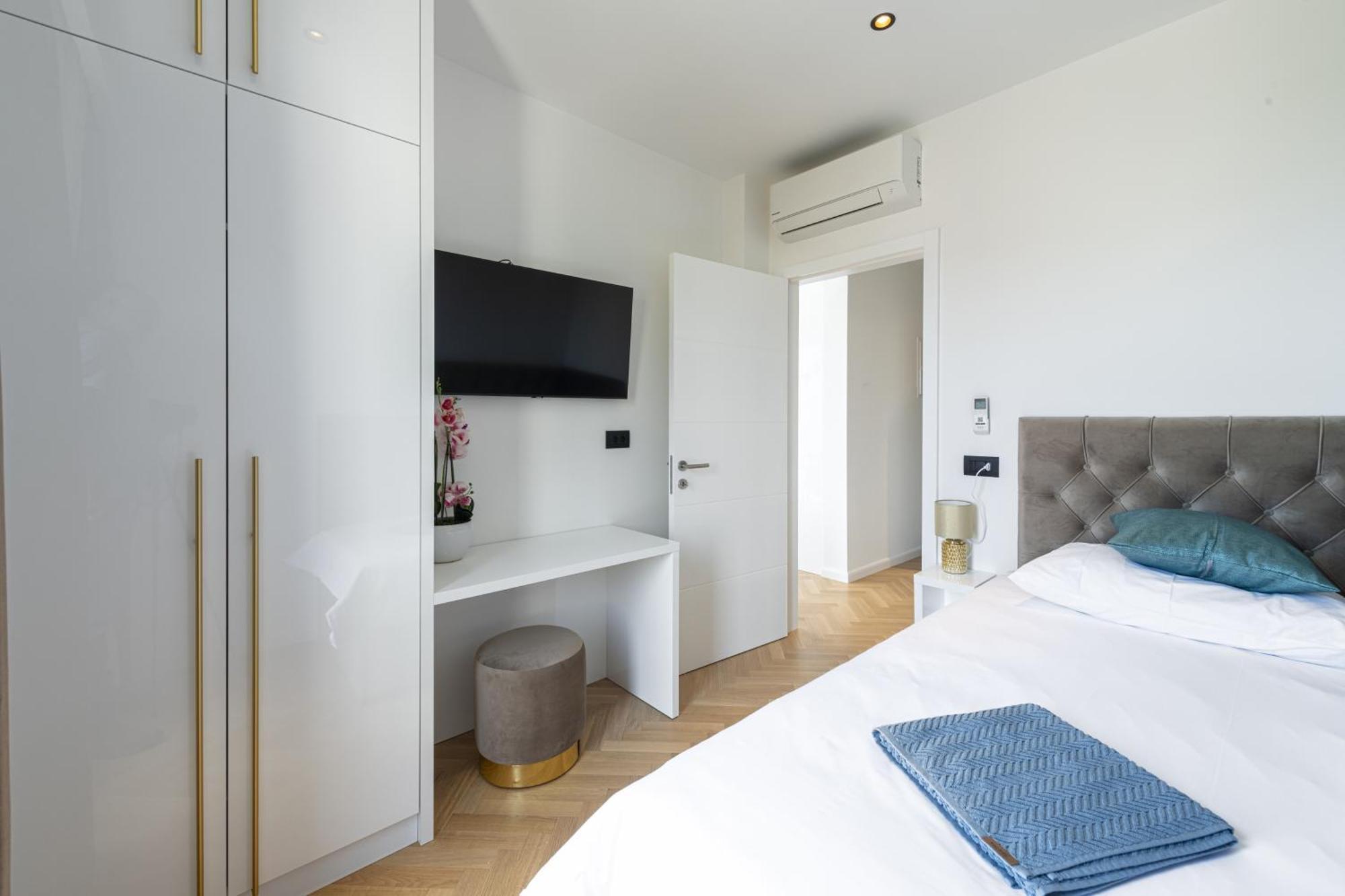 Rausion Luxury Apartment