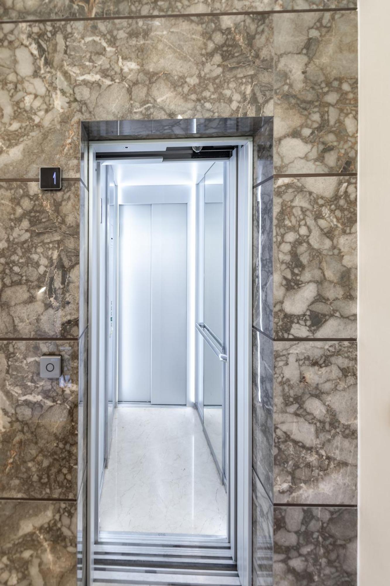 Rausion Luxury Apartment